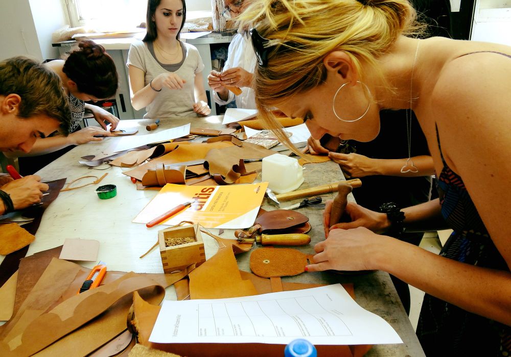 A group of students at Accademia Riaci in Italy.